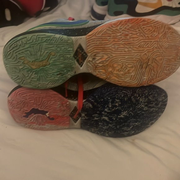 Mens nike LeBron James basketball shoe in 11.5 - Picture 2 of 4